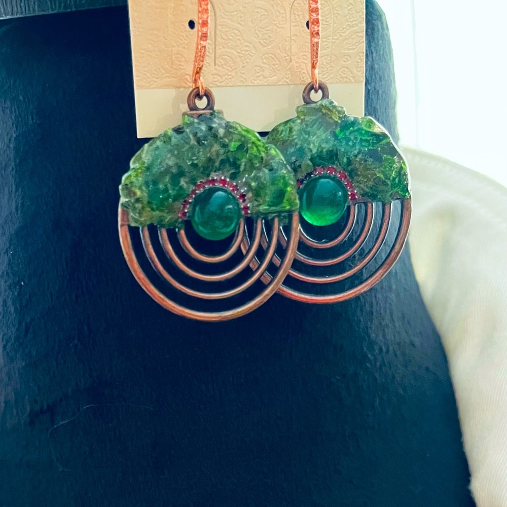 Bronze Green Stones Round Drop Earrings